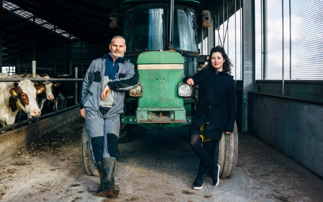 Stadsmeisje gaat de boer op